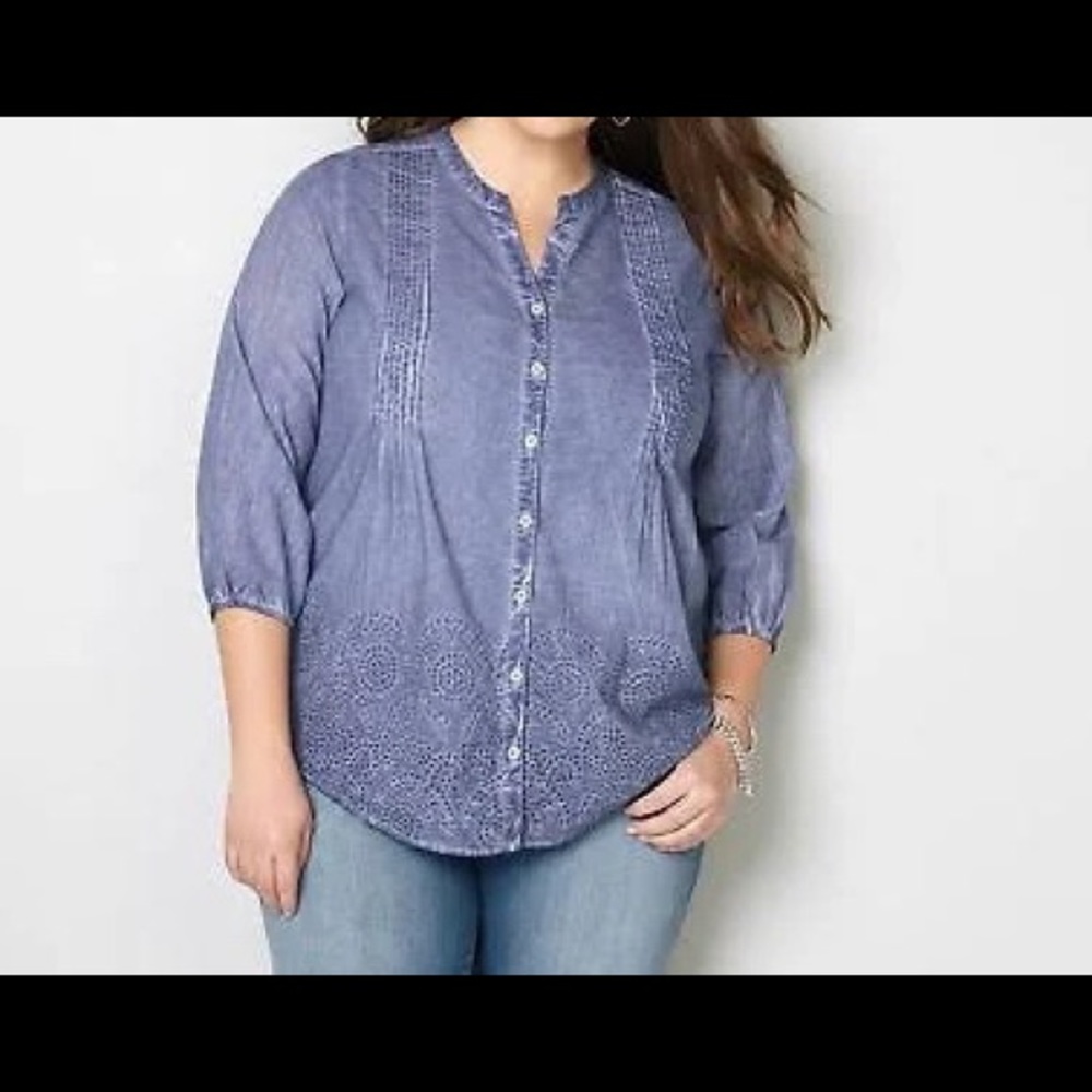 Eyelet Hem Pleated Blouse